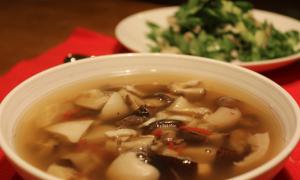 Как сварить суп из замороженных грибов?